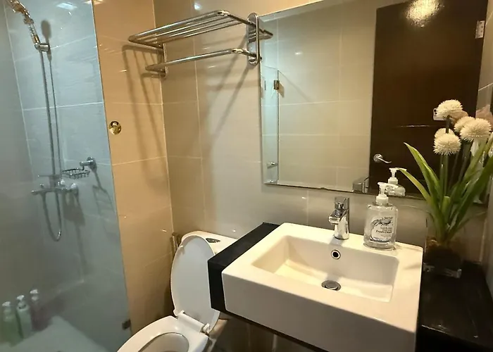 Deluxe In Venice Mall Apartment