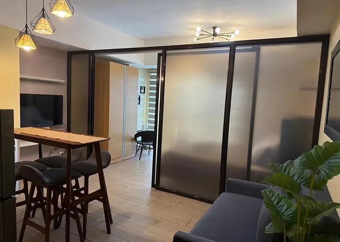 Deluxe In Venice Mall Apartment *