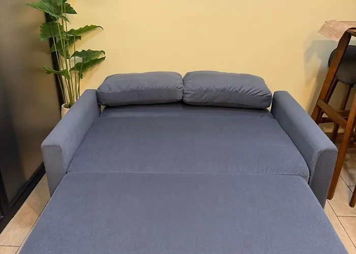 Deluxe In Venice Mall Apartment